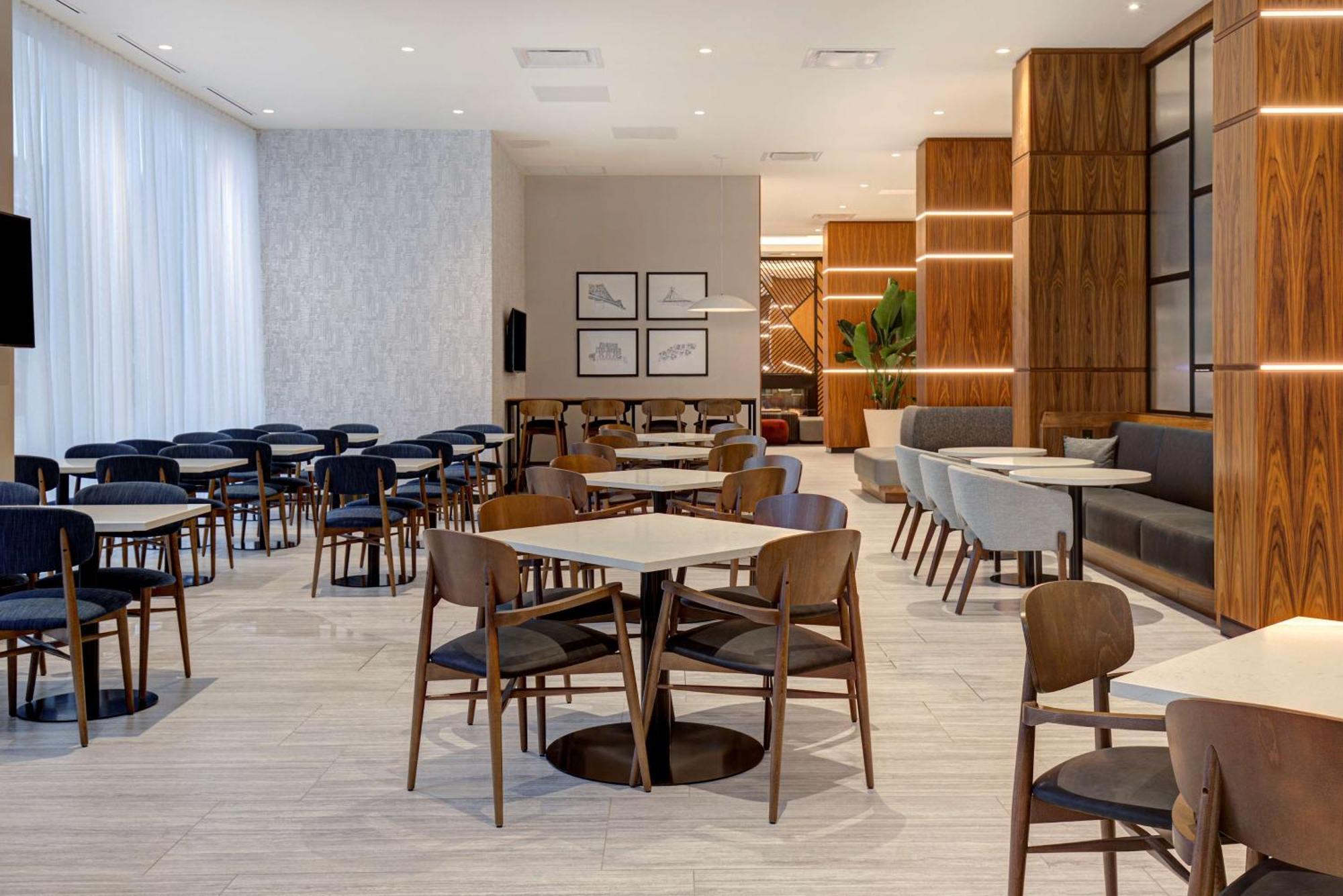 Homewood Suites By Hilton Montreal Downtown Eksteriør bilde